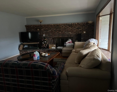 30 Madeley Lane - Photo Thumbnail 8