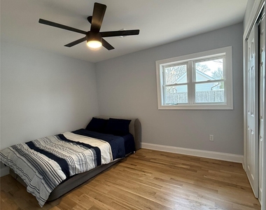 165 Lynbrook Drive - Photo Thumbnail 16