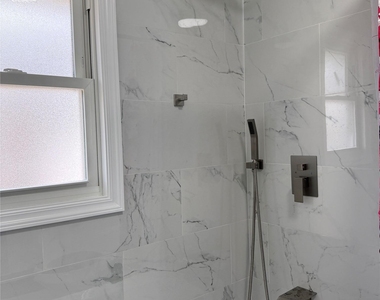 165 Lynbrook Drive - Photo Thumbnail 6