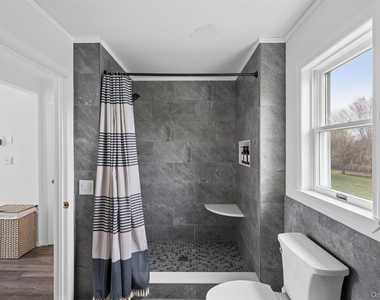 97 Grant Drive - Photo Thumbnail 12