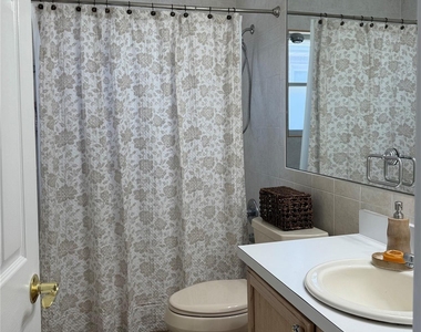 227 W Pine Street - Photo Thumbnail 16