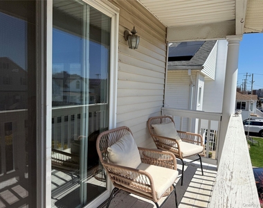 227 W Pine Street - Photo Thumbnail 3