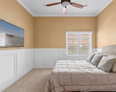 434 E Broadway - Photo Thumbnail 4