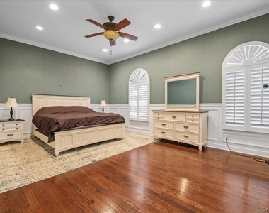 434 E Broadway - Photo Thumbnail 17