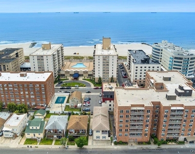 434 E Broadway - Photo Thumbnail 7