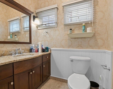 434 E Broadway - Photo Thumbnail 19