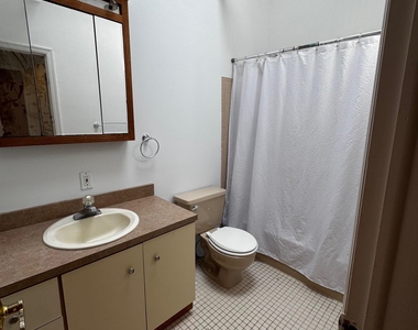 2581 Roanoke Avenue - Photo Thumbnail 19
