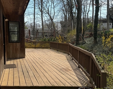 2581 Roanoke Avenue - Photo Thumbnail 14