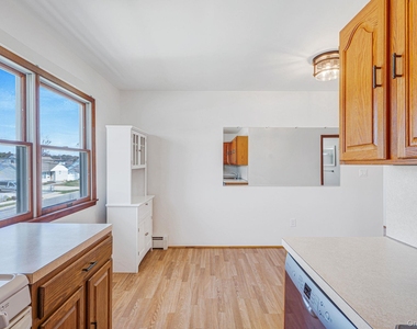 456 15th Street - Photo Thumbnail 7