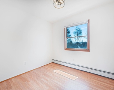 456 15th Street - Photo Thumbnail 15