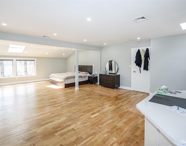 11 Otsego Avenue - Photo Thumbnail 14