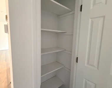 2460 Woodbridge Avenue - Photo Thumbnail 18