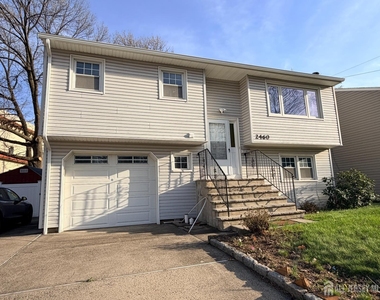 2460 Woodbridge Avenue - Photo Thumbnail 1