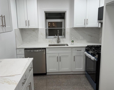 2460 Woodbridge Avenue - Photo Thumbnail 10