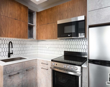 2033 1st Avenue - Photo Thumbnail 2