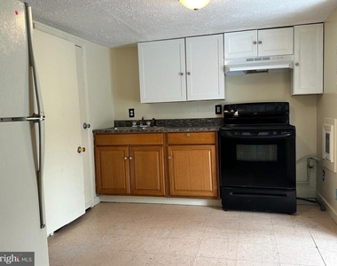 434 Kent Street N - Photo Thumbnail 2