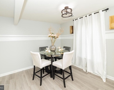 1049 Coriander Lane - Photo Thumbnail 7