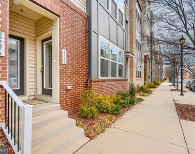 2596 Neabsco Common Place - Photo Thumbnail 3