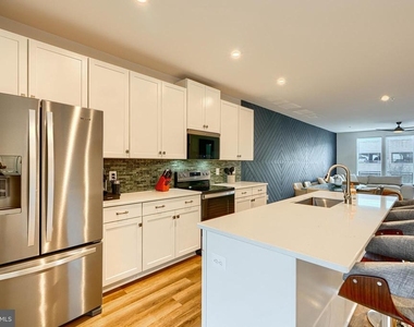 2596 Neabsco Common Place - Photo Thumbnail 24