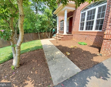 3301 Buckley Street - Photo Thumbnail 4