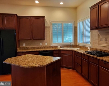 3301 Buckley Street - Photo Thumbnail 19