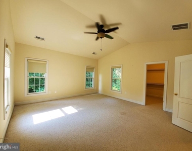 3301 Buckley Street - Photo Thumbnail 24