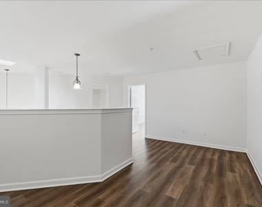 1304 Garden Wall Circle - Photo Thumbnail 18