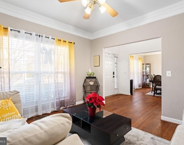 523 Windermere Drive - Photo Thumbnail 12