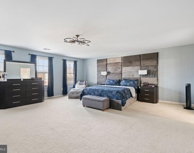 523 Windermere Drive - Photo Thumbnail 17