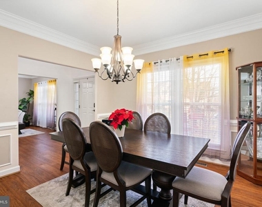 523 Windermere Drive - Photo Thumbnail 11