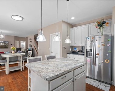 523 Windermere Drive - Photo Thumbnail 5