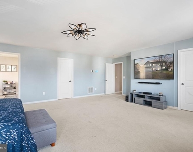 523 Windermere Drive - Photo Thumbnail 18