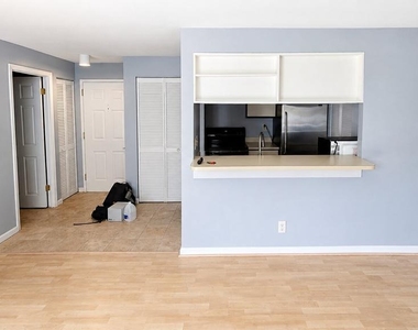 1020 N Stafford Street - Photo Thumbnail 7
