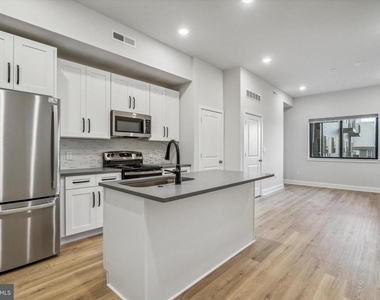 2157 E Lehigh Avenue - Photo Thumbnail 12