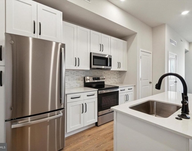 2157 E Lehigh Avenue - Photo Thumbnail 7