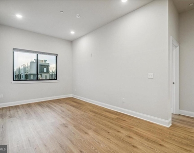 2157 E Lehigh Avenue - Photo Thumbnail 5