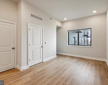 2157 E Lehigh Avenue - Photo Thumbnail 2
