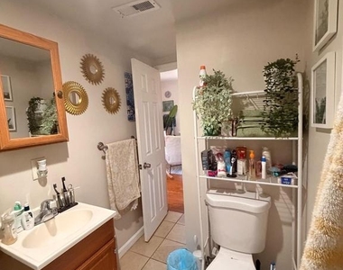 1710 W Girard Avenue - Photo Thumbnail 9