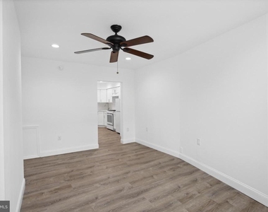2205 S 20th Street - Photo Thumbnail 2