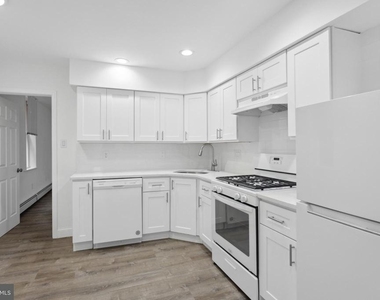 2205 S 20th Street - Photo Thumbnail 4