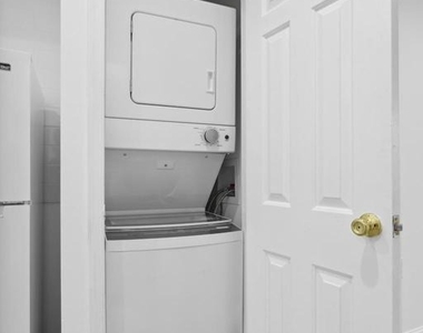 2205 S 20th Street - Photo Thumbnail 7