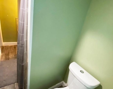 2731 N Hope Street - Photo Thumbnail 9