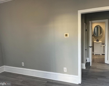 2666 Bridge Street - Photo Thumbnail 5