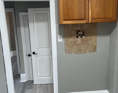 2666 Bridge Street - Photo Thumbnail 12