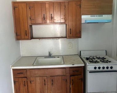 1550 Ruan Street - Photo Thumbnail 7
