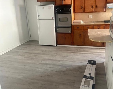 1550 Ruan Street - Photo Thumbnail 8