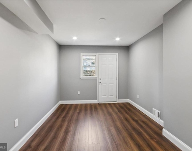 296 Greenough Street - Photo Thumbnail 17