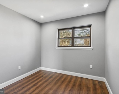 296 Greenough Street - Photo Thumbnail 13