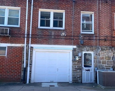 4613 Hartel Avenue - Photo Thumbnail 16
