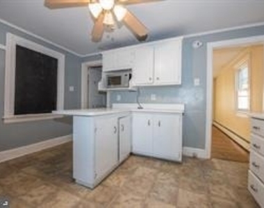 943 Fairview Avenue - Photo Thumbnail 8